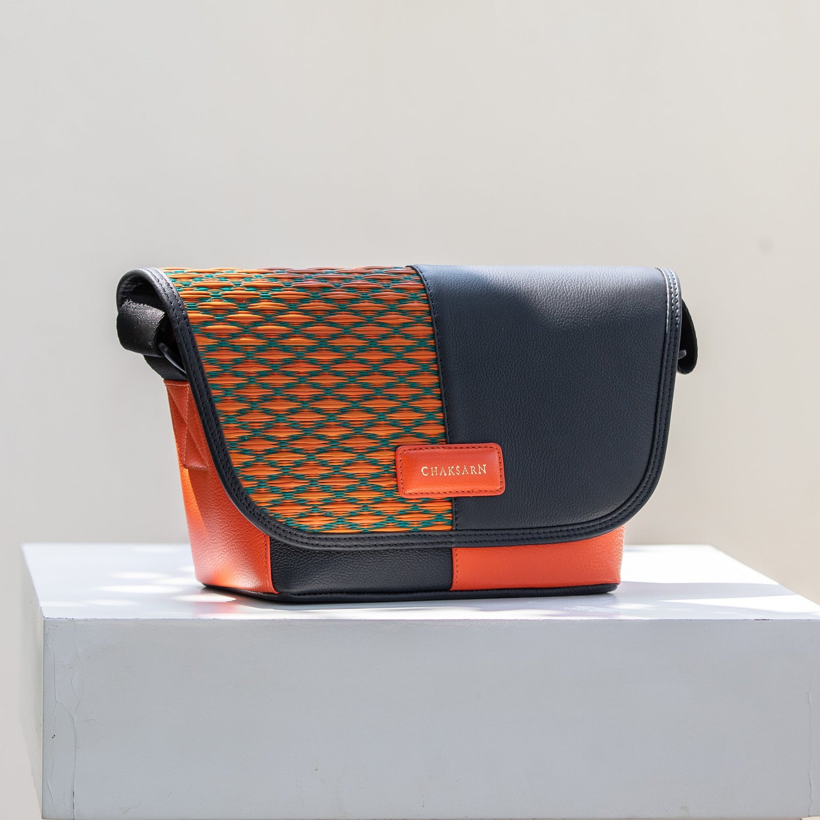 Buddy - B04 - Chaksarn